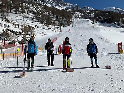 podio_M_Slalom_FIS_Valgrisenche_11_02_2021_1