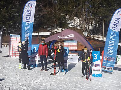 podio_F_Slalom_FIS_Val Palot_17_02_2021_1