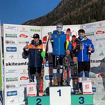 podio_Slalom_FIS-NJR_Pozza di Fassa_17_12_2021
