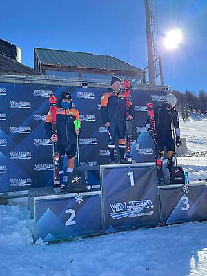 1_podio_Slalom_FIS-NJR_Sestriere_26_01_2022