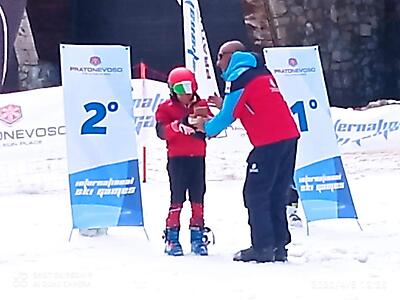 premiazioni_Cuccioli_F_International_Ski_Games_Prato Nevoso_08_04_2022_1