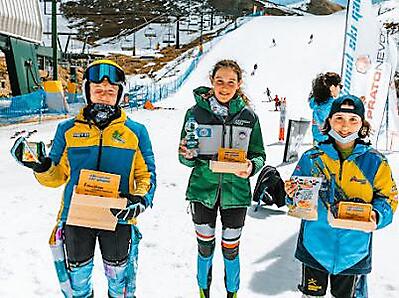premiazioni_Cuccioli_F_International_Ski_Games_Prato Nevoso_08_04_2022_4