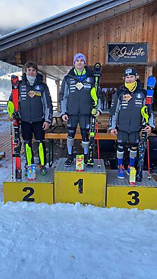 podio_Slalom_FIS_Val Casies_23_12_2022