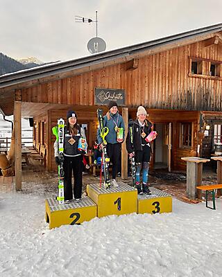 podio_F_Slalom_FIS_Val Casies_29_12_2022