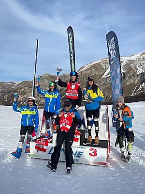 podio_Ragazzi_F_Slalom_Trofeo Alpi Service_11_01_2023_1