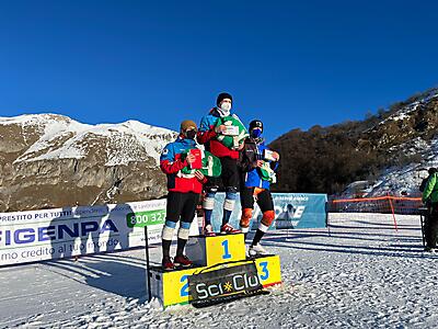 podio_M_Slalom_FIS-NJR_Trofeo Figenpa_Limone_22_01_2022