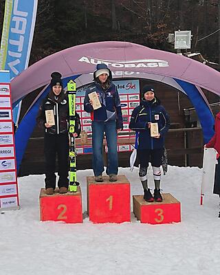 podio_F_Slalom_FIS_Val Palot_10_01_2024