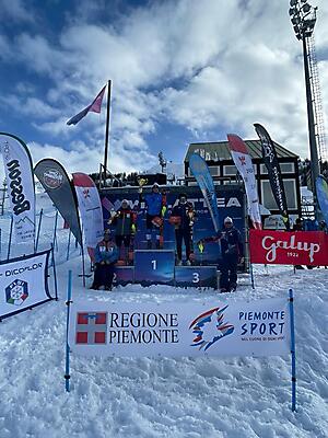 podio_Slalom_FIS-NJR_Sestriere_17_01_2024